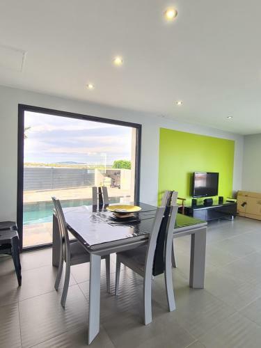 305 Villa De Standing Avec Piscine