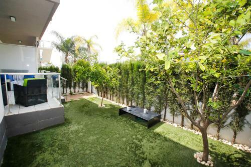 Fantastic Home With Ac, Pool And Bbq