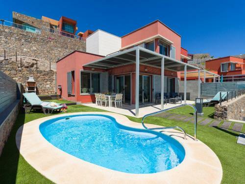 Amazing Villa With Private Heated Pool And Bbq