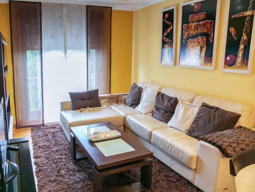 Precioso Apartamento Con Parking En Vilagarc�a