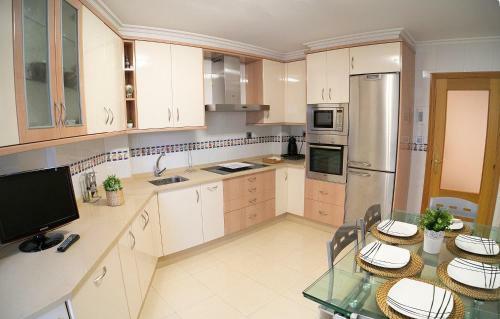 Precioso Apartamento Con Parking En Vilagarc�a