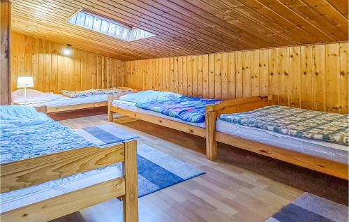 Nice Apartment In Ribnitz-damgarten With Wifi And 2 Bedrooms