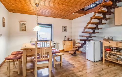 Nice Apartment In Ribnitz-damgarten With Wifi And 2 Bedrooms