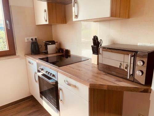 Apartamento Modern & Cozy 2 Zimmer Wohnung, Balkon, Parkplatz