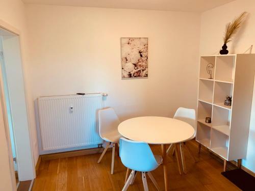 Apartamento Modern & Cozy 2 Zimmer Wohnung, Balkon, Parkplatz