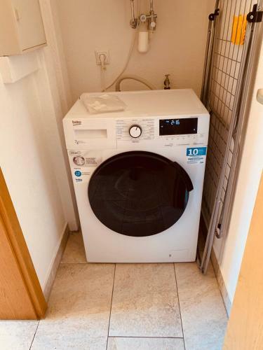 Apartamento Modern & Cozy 2 Zimmer Wohnung, Balkon, Parkplatz