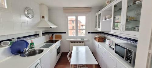 Apartamento Arrigunaga Beach View Atico Con Terraza Y Parking