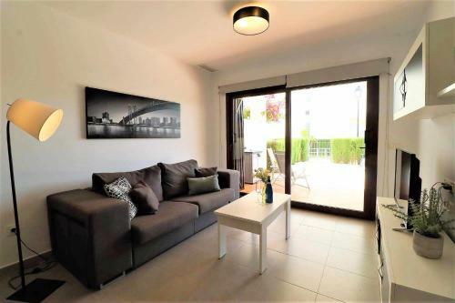 Luna Apartamento Con Terraza Jard�n Y Piscina Comunitaria