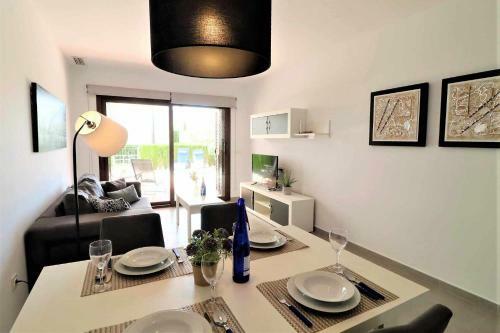Luna Apartamento Con Terraza Jard�n Y Piscina Comunitaria