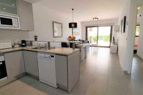 Luna Apartamento Con Terraza Jard�n Y Piscina Comunitaria