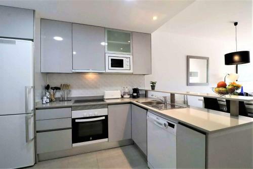 Luna Apartamento Con Terraza Jard�n Y Piscina Comunitaria