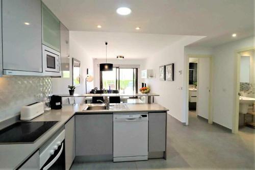 Luna Apartamento Con Terraza Jard�n Y Piscina Comunitaria