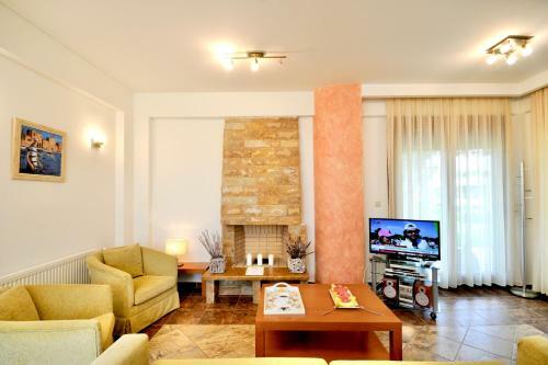 Aparthotel Polyastron Villas & Suites