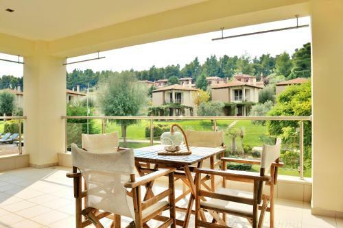 Aparthotel Polyastron Villas & Suites
