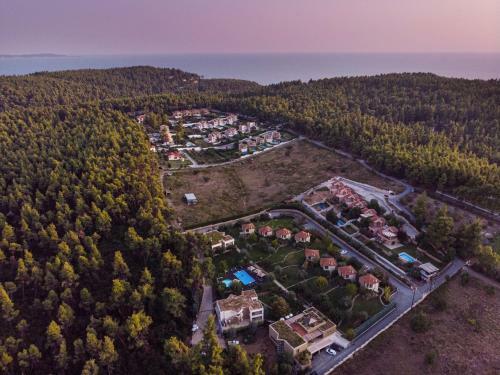 Aparthotel Polyastron Villas & Suites