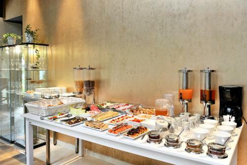 Aparthotel Polyastron Villas & Suites
