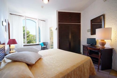 Hotel Antares