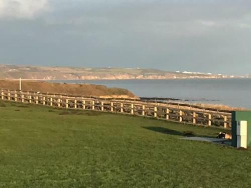 Stunning 3-bed Caravan With Sea Views
