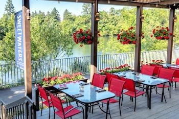 Hotel Valley River Inn