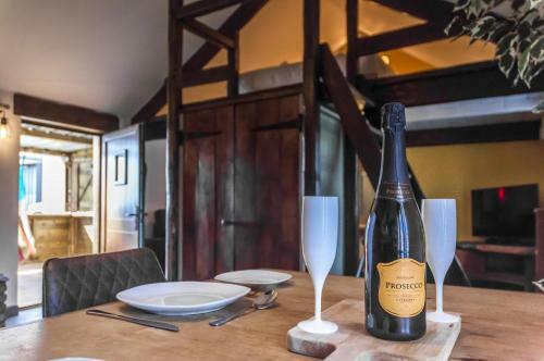 Fern Cottage - Luxurious 1 Bedroom - Blossom Farm