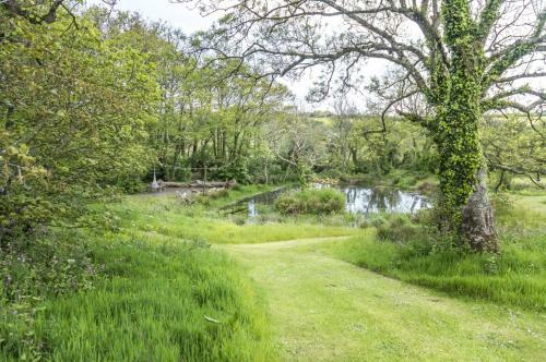 Fern Cottage - Luxurious 1 Bedroom - Blossom Farm