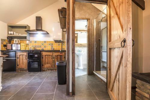 Fern Cottage - Luxurious 1 Bedroom - Blossom Farm