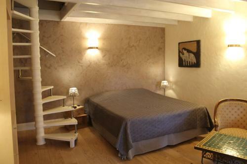 Bed & Breakfast C�t� Chambres