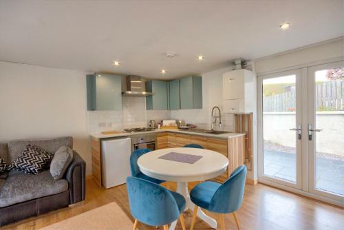 Charming 2-bed Cottage In Inverness