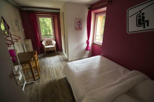 1861 Ch�tel Hostel