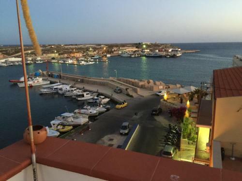 Hostal B&B Lacasadelcavaliere