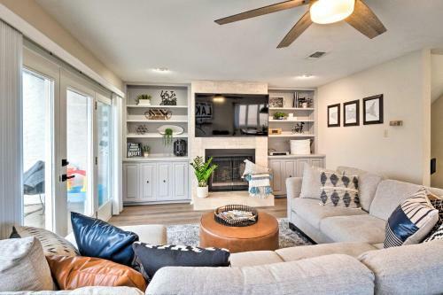 Horseshoe Bay Townhome Nestled On The Water!