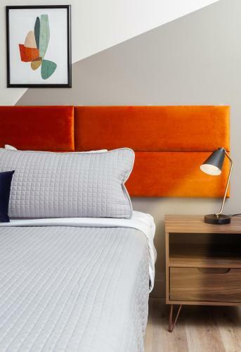 Hotel 4411 Inn & Suites