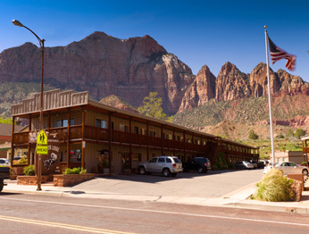 Hotel Pioneer Lodge