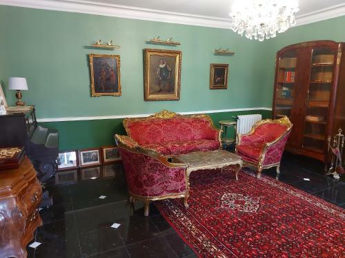 Hostal Chateau Gunes (guges)