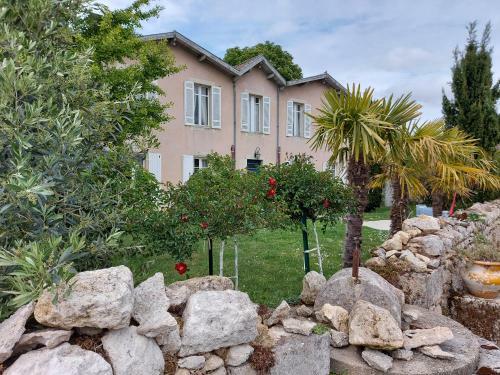 Hostal Chateau Gunes (guges)