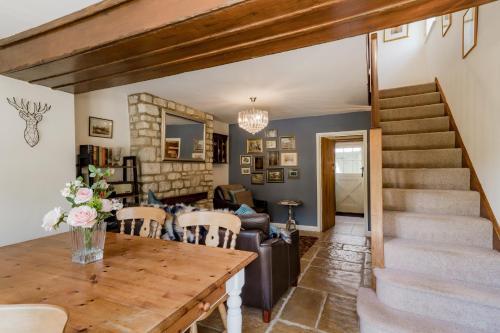 Stunning 2-bed Cottage In Fordwells