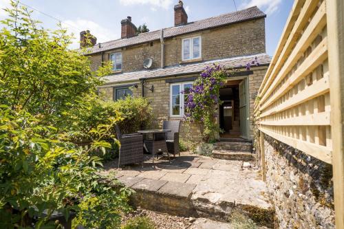 Stunning 2-bed Cottage In Fordwells