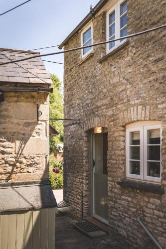 Stunning 2-bed Cottage In Fordwells
