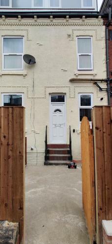 Homebird Property - Ashton House