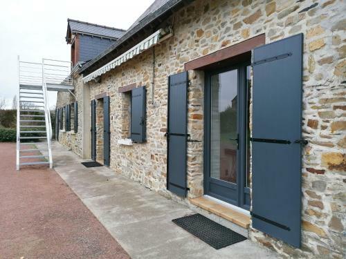 G�te Congrier, 7 Pi�ces, 14 Personnes - Fr-1-600-34