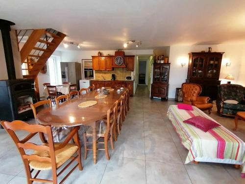 G�te Congrier, 7 Pi�ces, 14 Personnes - Fr-1-600-34