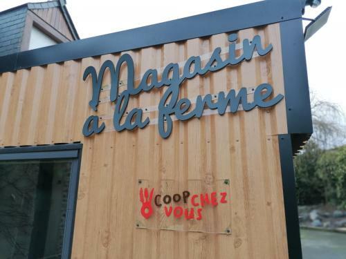 G�te Congrier, 7 Pi�ces, 14 Personnes - Fr-1-600-34