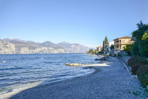 Holiday Apartments Brenzone
