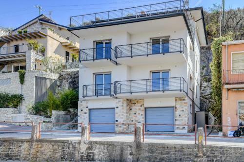 Holiday Apartments Brenzone