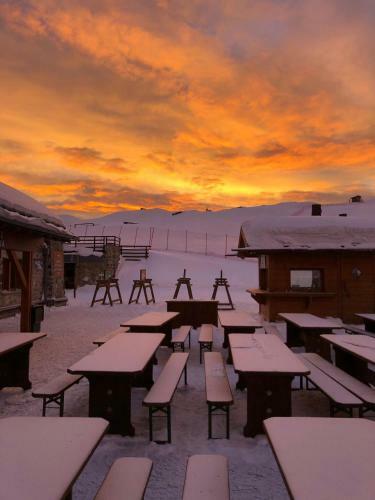 Hotel Rifugio Stoppani Al Grost�