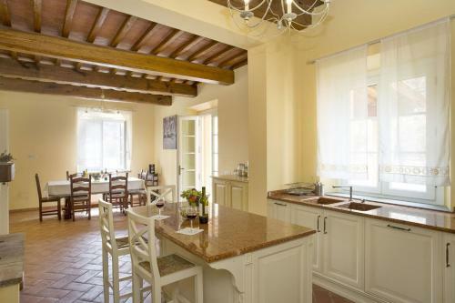 Villa Santo Stefano 6