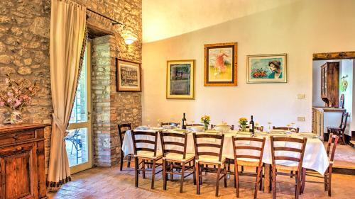 Villa Casale Cicognola 12