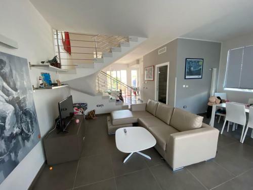 Two Villas Attached For Up To 14 Guests