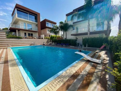 Two Villas Attached For Up To 14 Guests