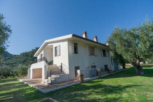 Villa Degli Ulivi